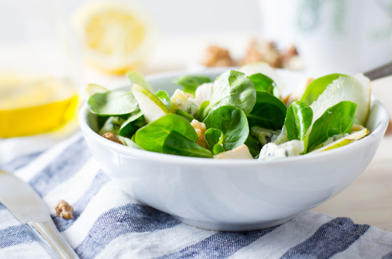 Pear & Spinach Salad