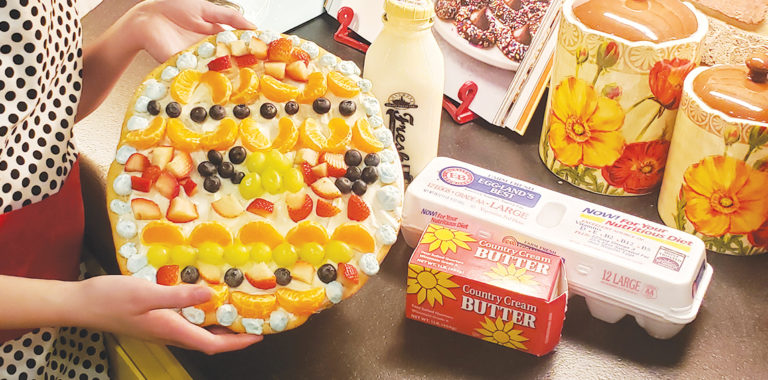 Easter Egg Fruit Pizza